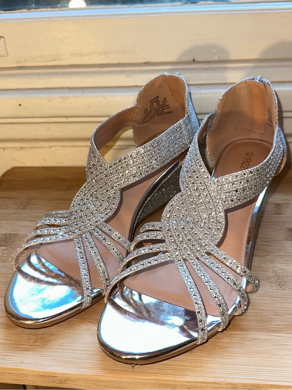 Pizz Annu "Diana" Silver Rhinestone Sparkly Wedge Sandals
